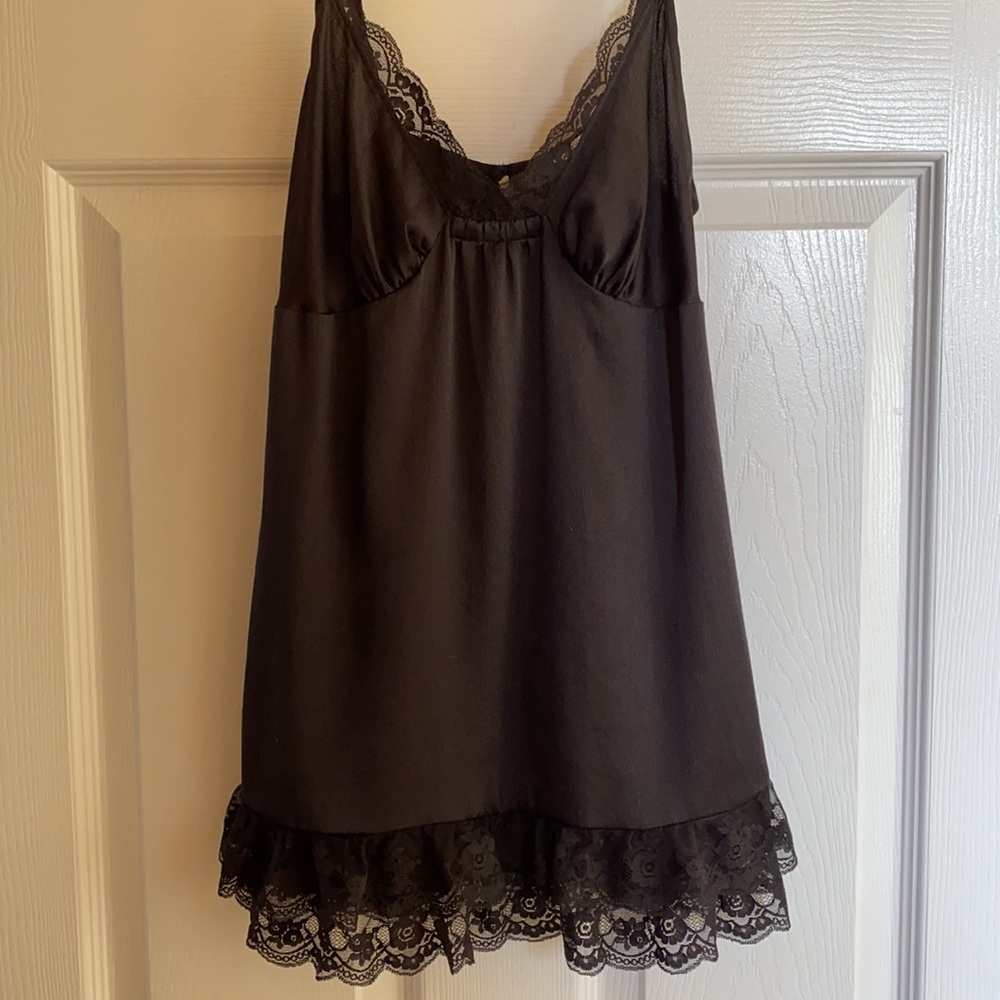 Victoria Secret Silk Cami - Picture 2 of 6